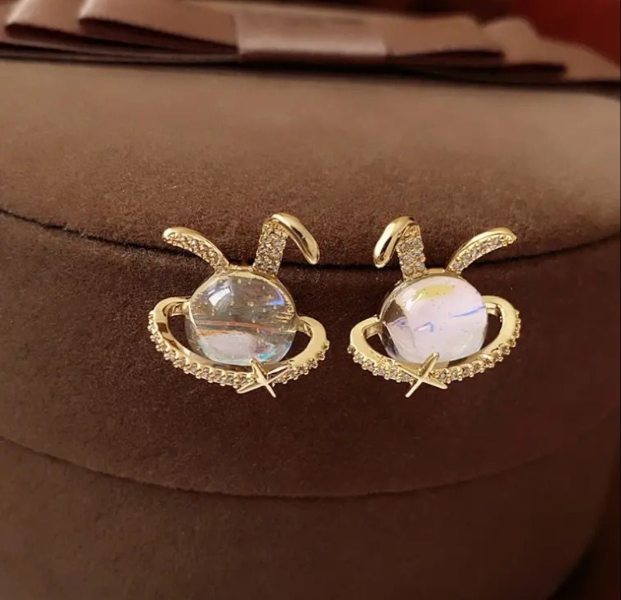 Cute rabbit crystal stud earrings - Nishkarsh the royal radiance