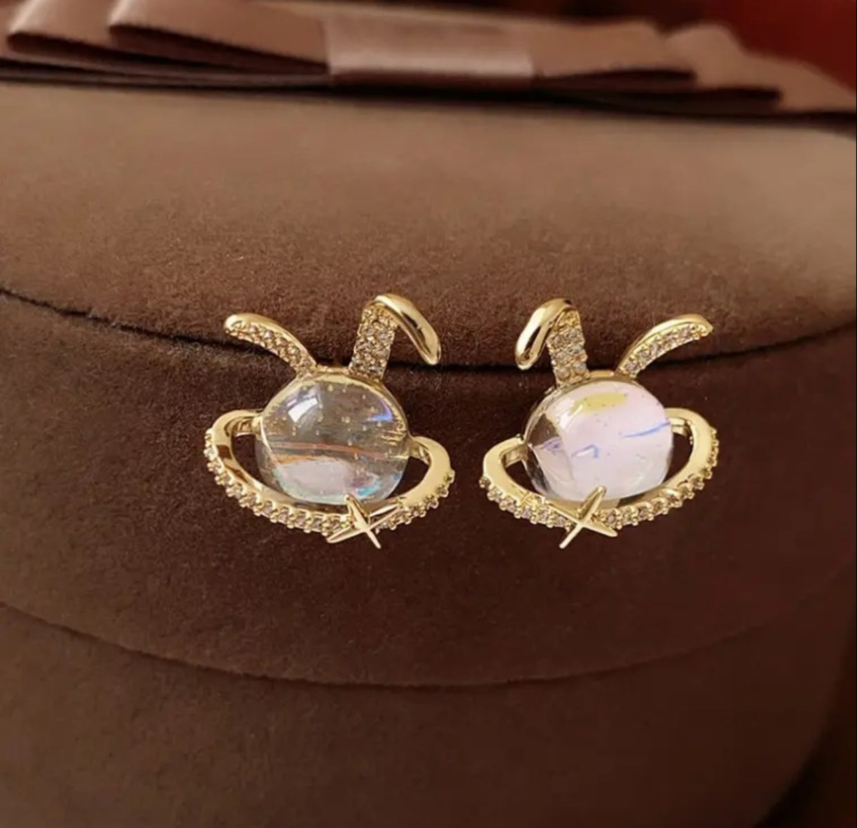 Cute rabbit crystal stud earrings - Nishkarsh the royal radiance