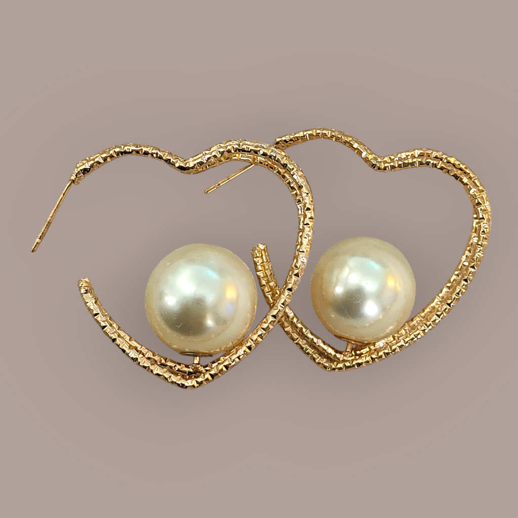 Hot selling trendy stainless steel heart shaped stud earrings - Nishkarsh the royal radiance